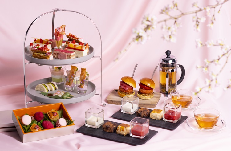 KIKYO 春のアフタヌーンティーでお花見を