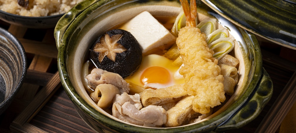 【期間限定】ルームサービスにてなべ焼きうどんをご提供